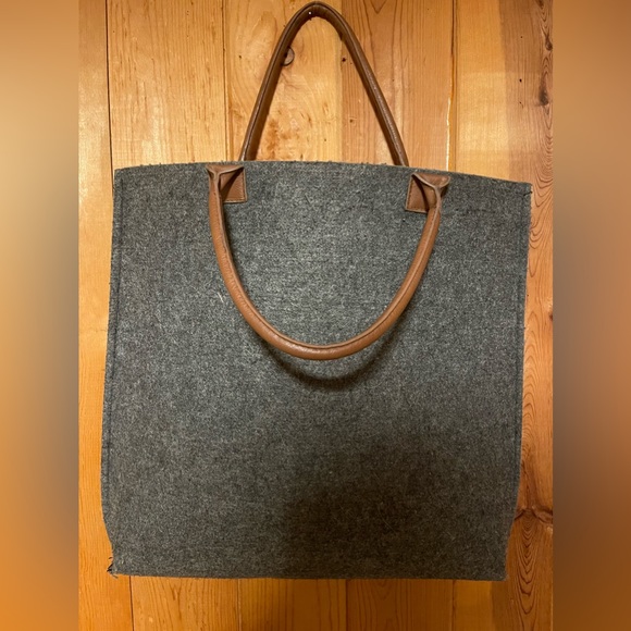 All in the cards felt gray bag! Hurry! - Picture 1 of 5